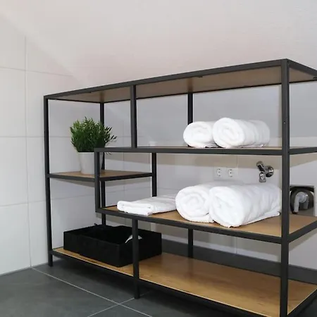 דירה Moderne Dg-wohnung Im Guenztal